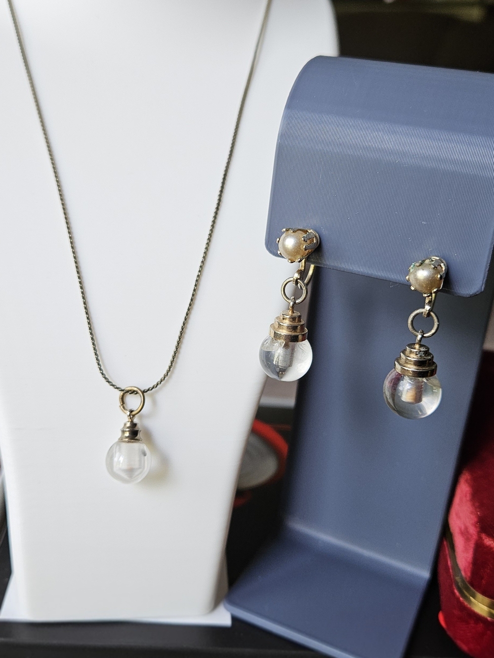 CORO Earrings Screw back Drop Dangle Mustard Seed in Clear Acrylic Globe.
